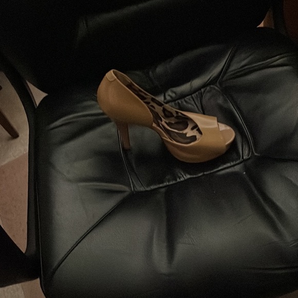 Messed up my back can’t wear them anymore - Picture 2 of 11